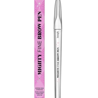 BENEFIT COSMETICS. MIGHTY FINE BROW PEN (PLUMA PARA CEJAS) 4.5 CHOCOLATE