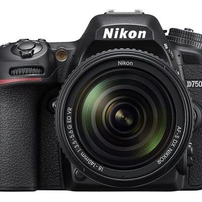 Camara Fotogr&aacute;fica y de Video Nikon D7500 18-140MM F/3.5 -5.6G ED VR